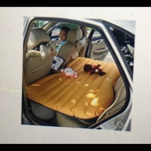 Inflatable back seat mattress